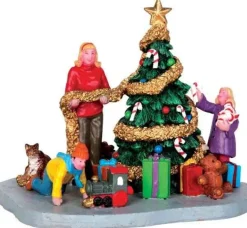 Lemax 43078 - Decorating The Xmas Tree - Christmas Village Table Pieces