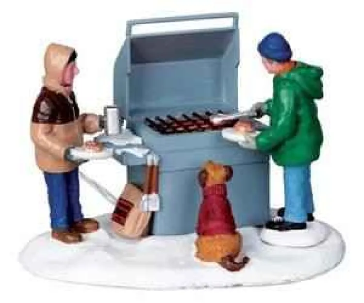 Lemax 04234 - Grillin' & Chillin', B/O (4.5V) - Christmas Village Table Pieces