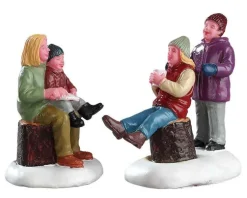 Lemax 72524 - Quality Time With Mom, Set Of 2 - Figurines