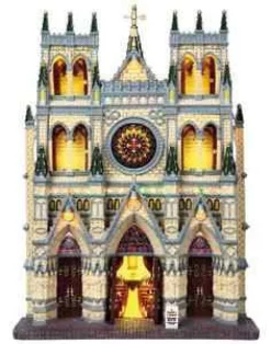 Lemax 95916 - St. Patrick's Cathedral, Battery-Operated (4.5V) - Christmas Village Facades