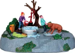 Lemax 44770 - Time For A Scrub, Battery-Operated (4.5V) - Christmas Village Table Pieces